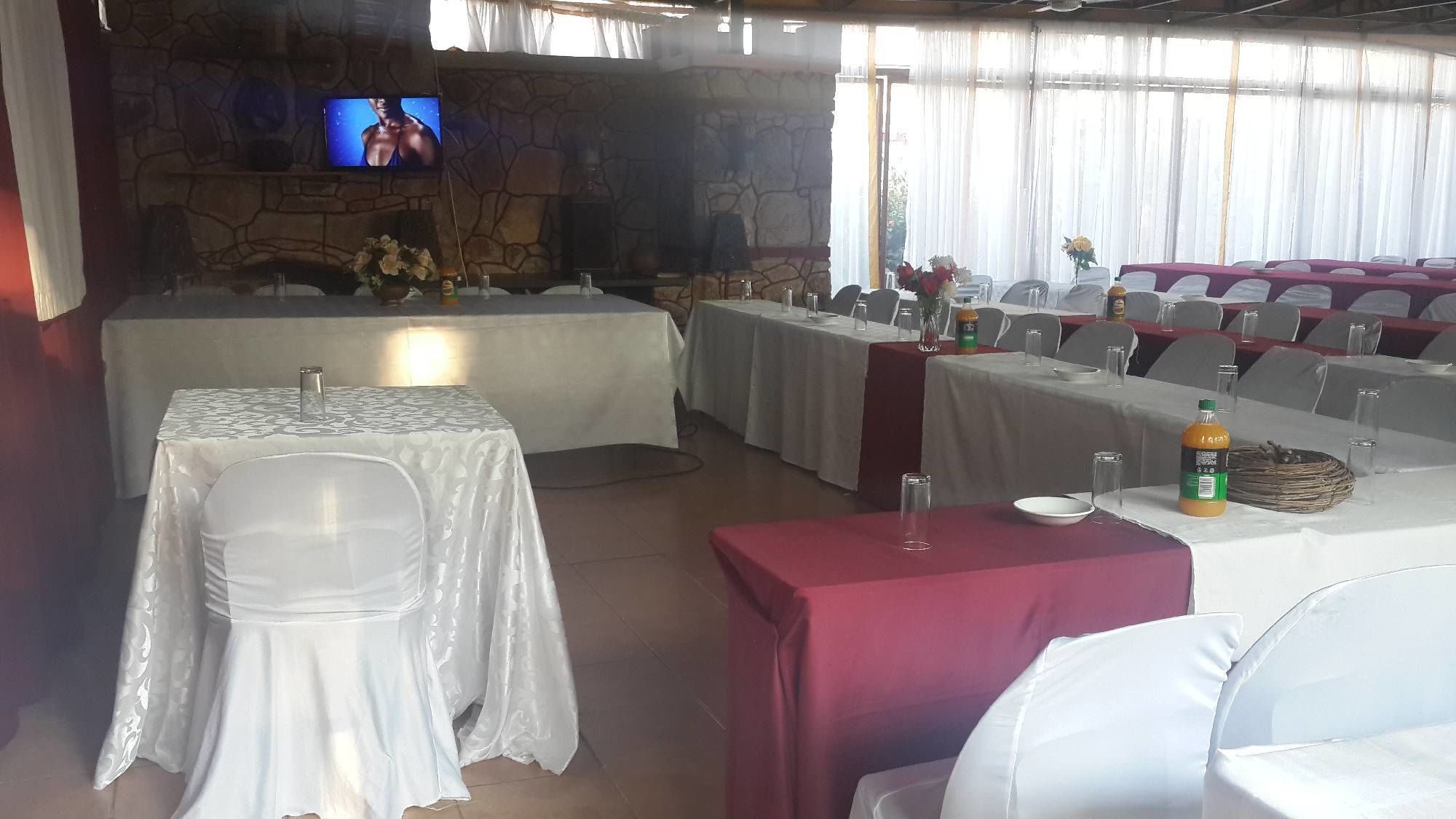Lalani Hotel And Conference Centre 불라와요 외부 사진